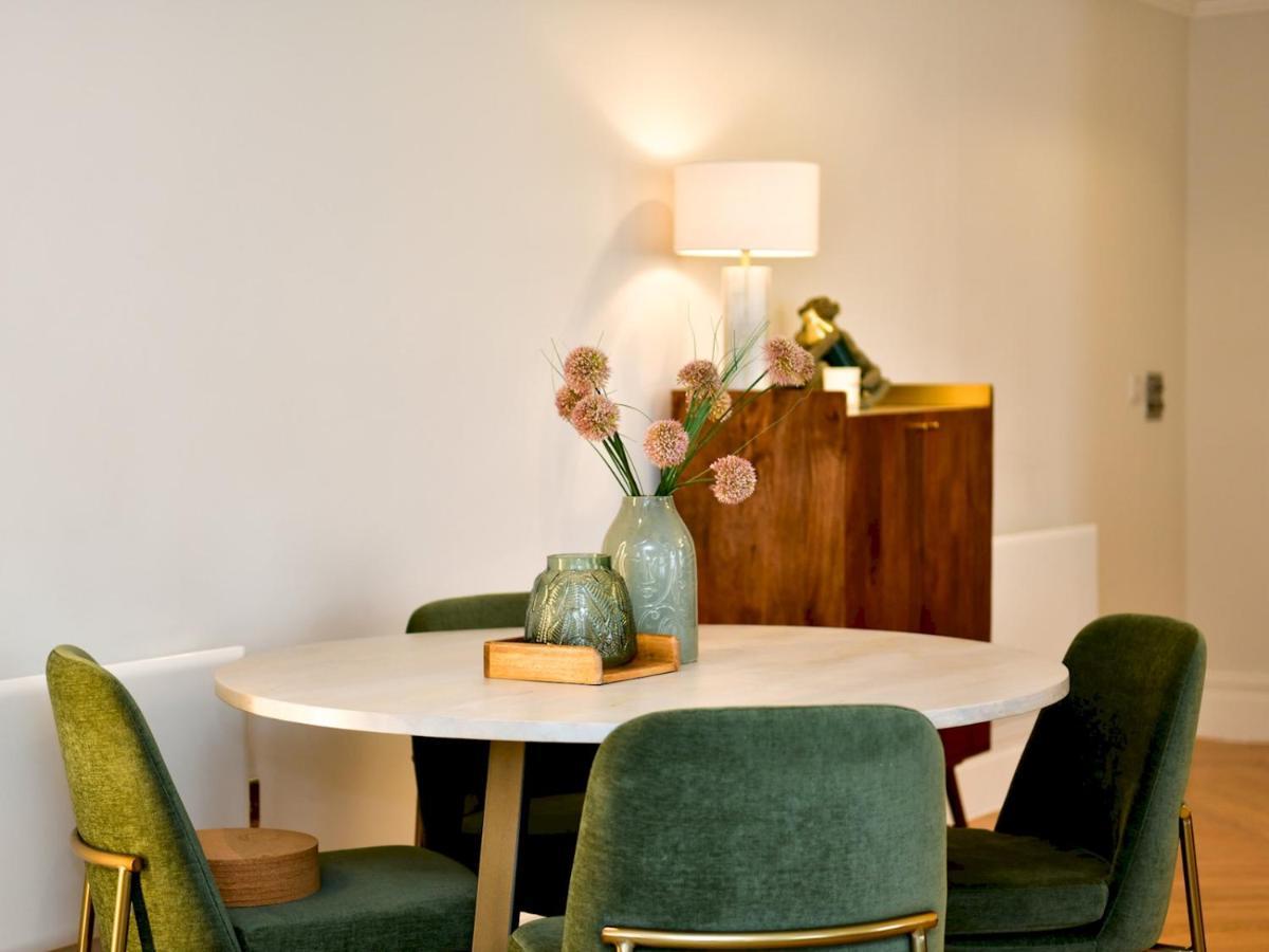 Pass The Keys Beautiful 2 Bed Apartment With Parking In The Bay Cardiff Buitenkant foto