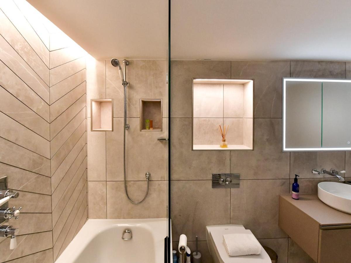 Pass The Keys Beautiful 2 Bed Apartment With Parking In The Bay Cardiff Buitenkant foto
