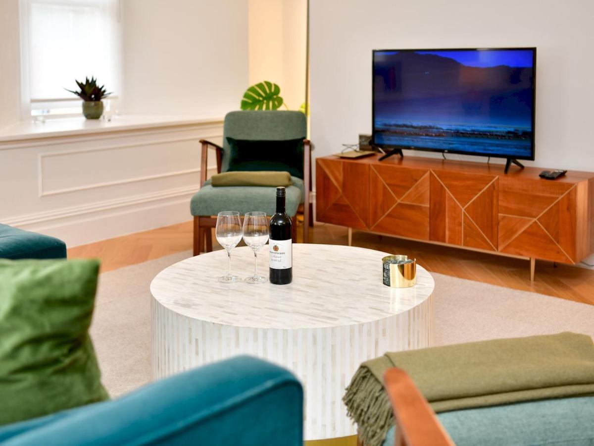 Pass The Keys Beautiful 2 Bed Apartment With Parking In The Bay Cardiff Buitenkant foto