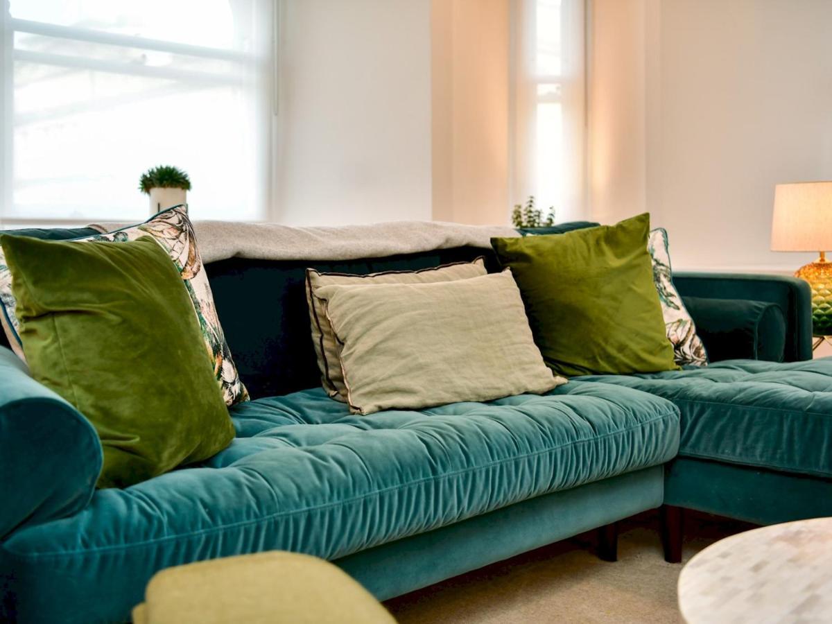Pass The Keys Beautiful 2 Bed Apartment With Parking In The Bay Cardiff Buitenkant foto